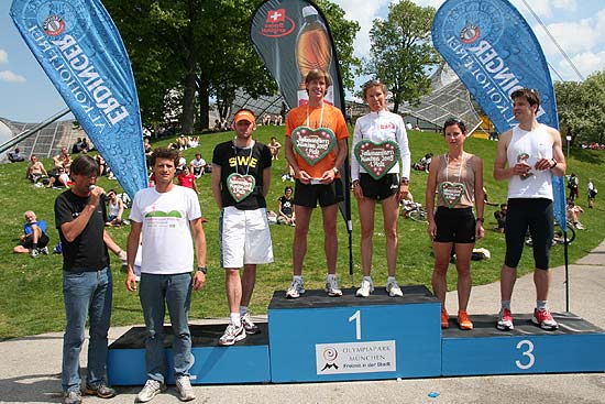 Siegererhrung Halbmarathon 2009 (Foto: Martin Schmitz)
